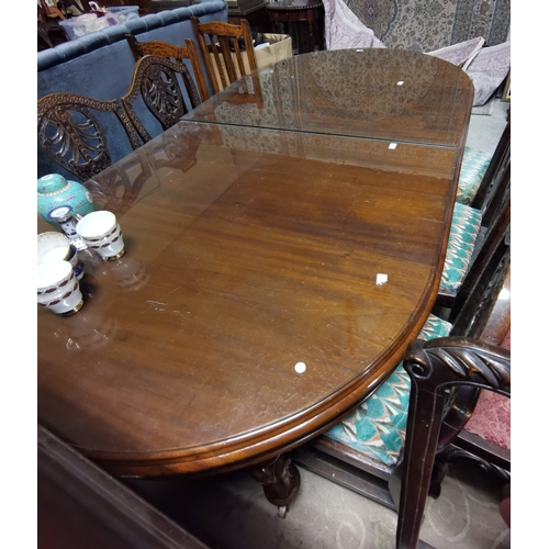 147 - Mahogany Boardroom/Dining Room Table, Victorian style, a good quality replica, with a glass top, 2.3... 