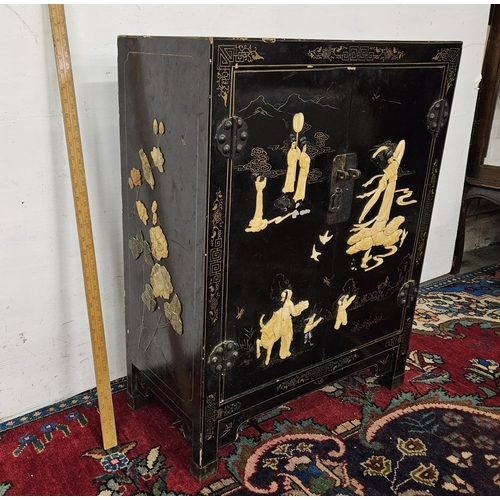 203 - Japanese Side Cabinet, the two doors overlaid with figures of Japanese women, flowers and fauna (1 s... 