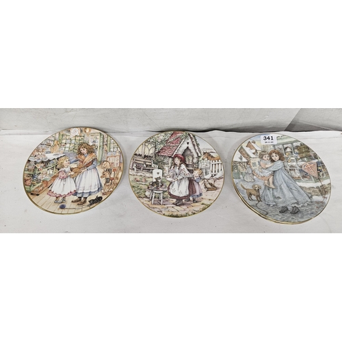 341 - 7 Royal Worcester Patterned Plates - the Christmas Plates of the 1970's, 80's for the NSPCC etc