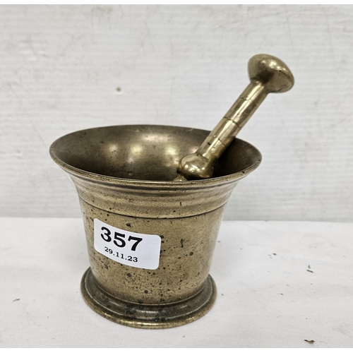 357 - Pharmacist Brass Mortar 9.5cmH, with a brass pestle (2)