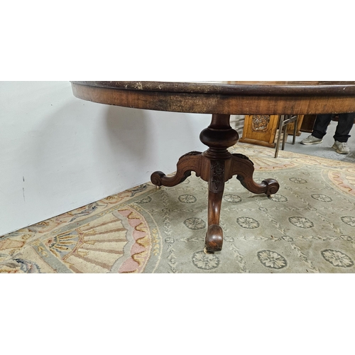 277 - Victorian Round Mahogany Dining/Centre Table, on a tripod base of 3 scrolled feet with castors, 1.37... 