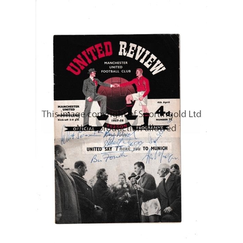 389 - MANCHESTER UNITED AUTOGRAPHS       Home programme v Sunderland 4/4/1958 signed on the cover by Scanl... 