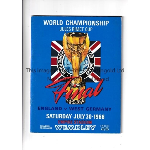 394 - ENGLAND AUTOGRAPHS 1966     Original World Cup Final programme, England v West Germany, signed by 10... 