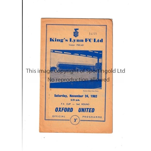 67 - KINGS LYNN V OXFORD UNITED 1962    Programme for the FAC game at Kings Lynn dated 24/11/62. Oxford's... 