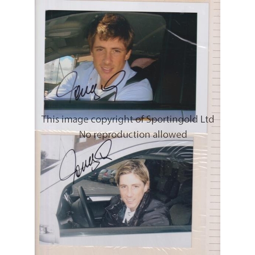 899 - LIVERPOOL / AUTOGRAPHS        Large ring bind folder of 31 signed photos, some taken when players ar... 