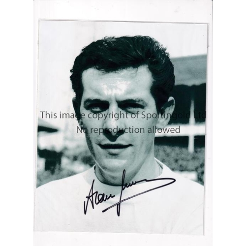 1480 - ENGLAND WORLD CUP 1966 AUTOGRAPHS      Five signed magazine pictures of Gordon Banks, Roger Hunt, Ge... 