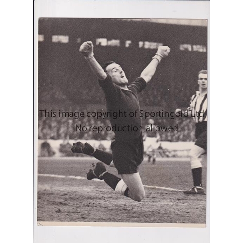 1399 - PRESS PHOTO / CHELSEA V NEWCASTLE UNITED 1958      Original 10