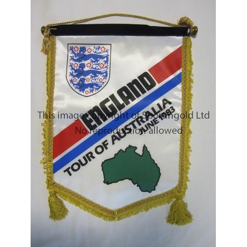 1584 - OFFICIAL ENGLAND PENNANT        Official 16