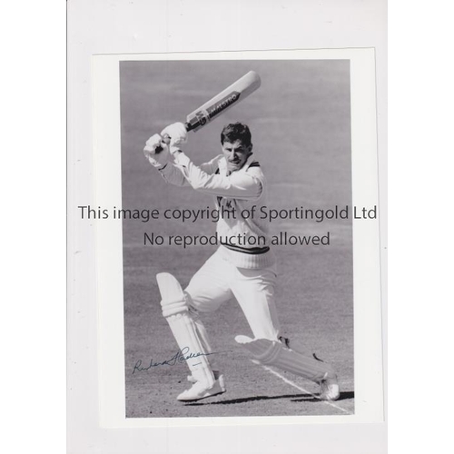 175 - SIR RICHARD HADLEE AUTOGRAPH     Black and White 9 x 7.5