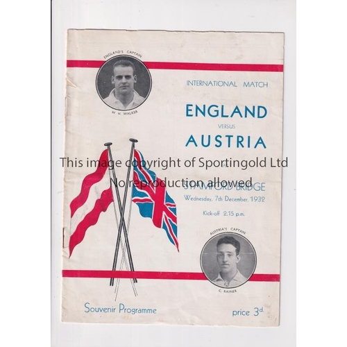 85 - AT CHELSEA     England v Austria 7/12/1932, programme, a few nicks.     Fair to generally good