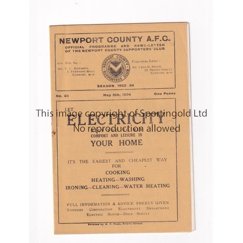 450 - NEWPORT COUNTY V CRYSTAL PALACE 1934      Programme for the League match at Newport 5/5/1934, staple... 