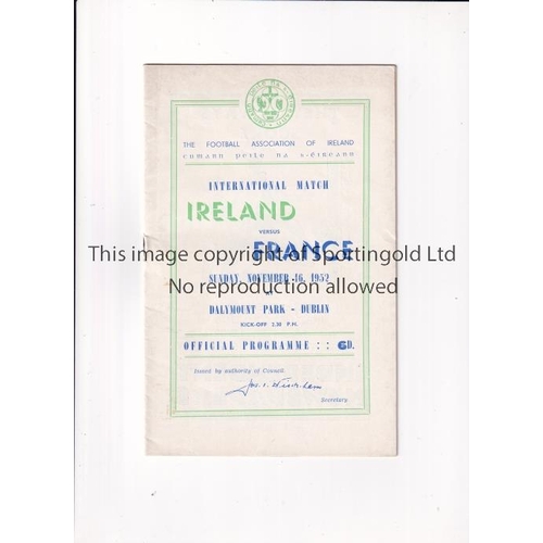 470 - REPUBLIC OF IRELAND V FRANCE 1952     Programme for the match in Dublin 16/11/1952.    Good