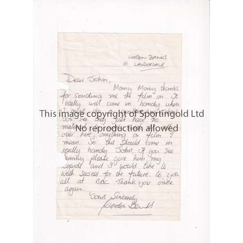 661 - GORDON BANKS AUTOGRAPHED LETTER       Handwritten and signed letter from Banks thanking someone for ... 