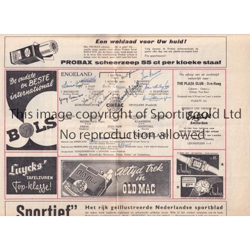 17 - NETHERLANDS V ENGLAND 1954 AMATEUR INTERNATIONAL / AUTOGRAPHS      Programme for the match in Rotter... 