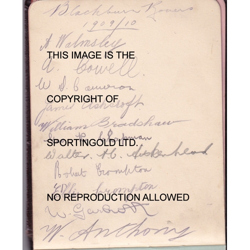 368 - FOOTBALL AUTOGRAPH BOOK 1909-10 INCLUDING MANCHESTER UNITED       An album in which Speirs collected... 