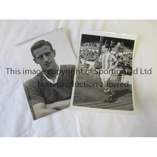 131 - PRESS PHOTOS / DENNIS VIOLLET      Two B/W 8