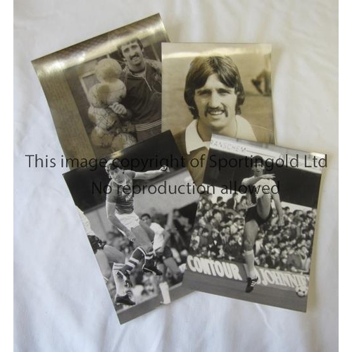 134 - PRESS PHOTOS / DAVID JOHNSON      Four B/W photos with stamps on the reverse, majority 8