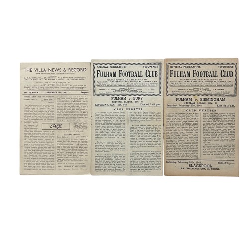 511 - X3 1940S FOOTBALL PROGRAMMES, ASTON VILLA VERSUS LEEDS UNITED 14/12/1946 (SCORE NOTED), FULHAM VERSU... 