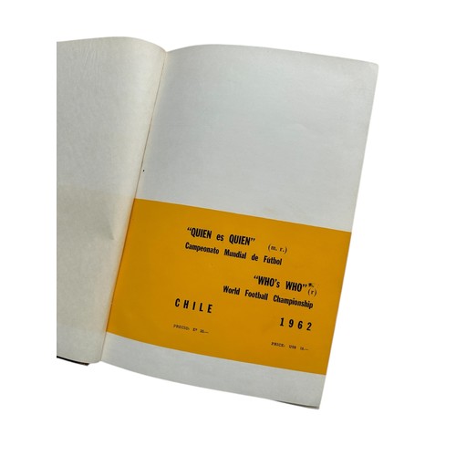 26 - 1962 CHILE WORLD CUP QUIEN ES QUIEN DEPORTIVO MUNDIAL BOOK, WHOS WHO WORLD FOOTBALL. DAMAGE TO SPINE... 