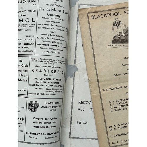 186 - MANCHESTER UNITED AWAY VERSUS BLACKPOOL 1938/39 FOOTBALL PROGRAMME, 18/2/1939. TAPE REPAIRS TO SPINE... 