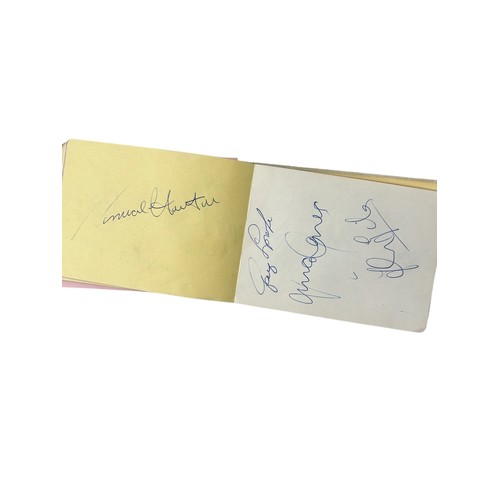 697 - LEEDS UNITED AUTOGRAPH BOOK, MULTI-SIGNED, DON REVIE/ CHERRY/ MADELEY/ GRAY X2/ CHARLTON/ COOPER/ HU... 