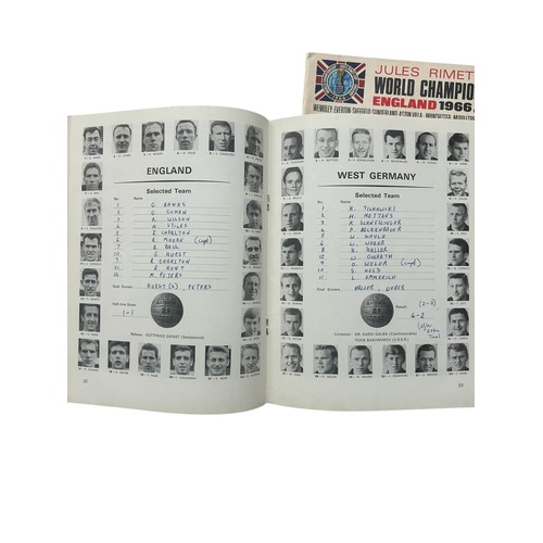 1 - 1966 WORLD CUP FINAL FOOTBALL PROGRAMME, ENGLAND VERSUS WEST GERMANY, 30/7/1966, PLUS SOUVENIR BROCH... 