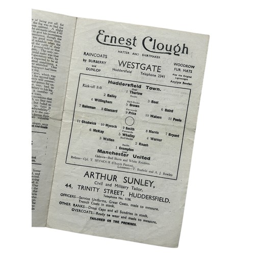 122 - MANCHESTER UNITED AWAY VERSUS HUDDERSFIELD TOWN 1944/45 FOOTBALL PROGRAMME, 13/01/1945, WAR TIME 4-P... 