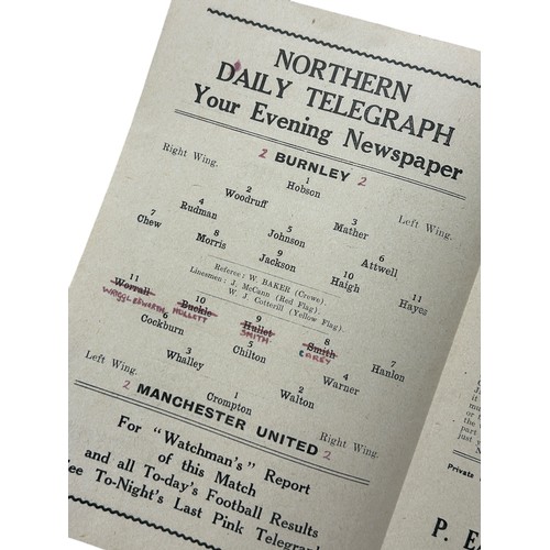 135 - MANCHESTER UNITED AWAY VERSUS BURNLEY 1945/46 FOOTBALL PROGRAMME, 08/12/1945, 4-PAGE ISSUE. LINE-UP ... 