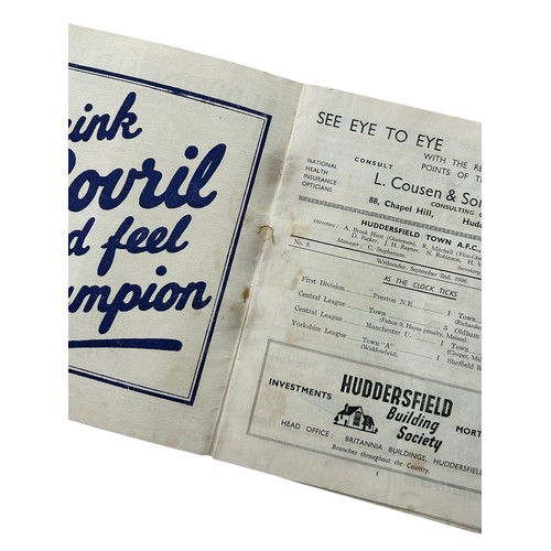 157 - MANCHESTER UNITED AWAY VERSUS HUDDERSFIELD TOWN 1936/37 FOOTBALL PROGRAMME, 02/09/1936. CREASING, MI... 