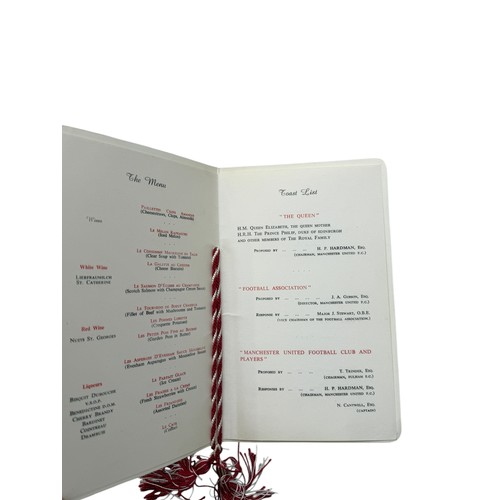 97 - 1963 MANCHESTER UNITED FA CUP FINAL CELEBRATION DINNER & DANCE MENU, MANCHESTER UNITED BEAT LEICESTE... 
