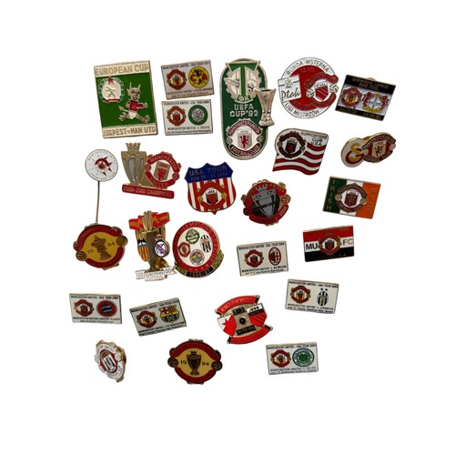 COLLECTION OF MANCHESTER UNITED ENAMEL PIN BADGES, 25 EXAMPLES, MAINLY ...