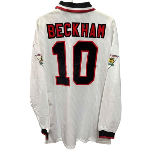 56 - MATCHWORN DAVID BECKHAM MANCHESTER UNITED 1996/97 LONG SLEEVE AWAY FOOTBALL SHIRT, EXTREMELY SCARCE ... 
