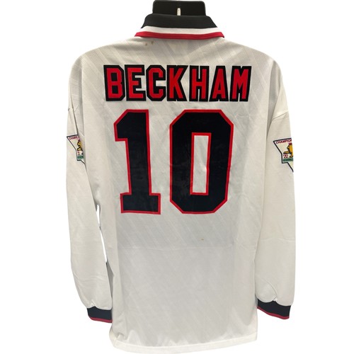 56 - MATCHWORN DAVID BECKHAM MANCHESTER UNITED 1996/97 LONG SLEEVE AWAY FOOTBALL SHIRT, EXTREMELY SCARCE ... 