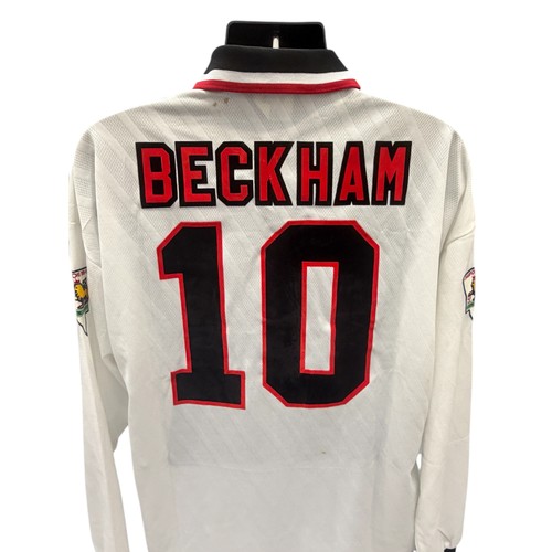 56 - MATCHWORN DAVID BECKHAM MANCHESTER UNITED 1996/97 LONG SLEEVE AWAY FOOTBALL SHIRT, EXTREMELY SCARCE ... 