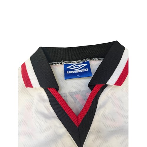 56 - MATCHWORN DAVID BECKHAM MANCHESTER UNITED 1996/97 LONG SLEEVE AWAY FOOTBALL SHIRT, EXTREMELY SCARCE ... 