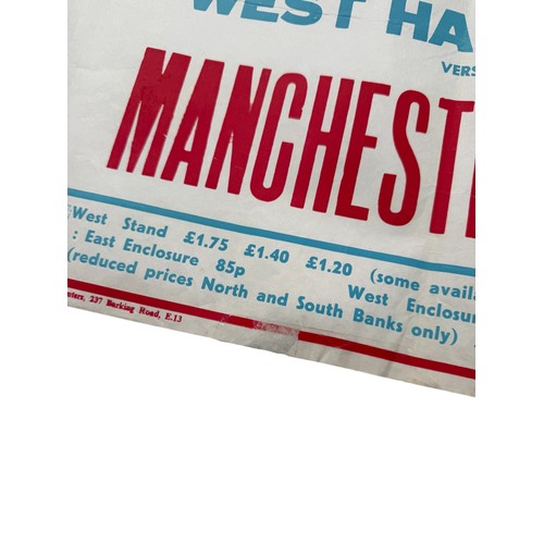 46 - 1975/76 MANCHESTER UNITED AWAY AT WEST HAM UNITED ORIGINAL MATCH POSTER, 25/10/1975, A STUNNING ORIG... 