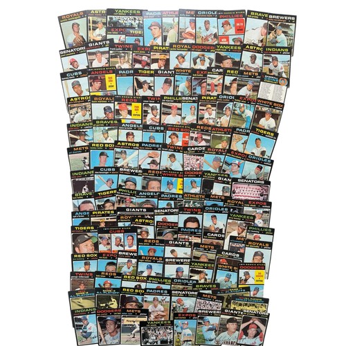 679 - 1971 TOPPS BASEBALL TRADE CARDS, GREEN BACKS, CIRCA 750 CARDS NOTED, CARDS ARE MIXED AND WE CANNOT V... 
