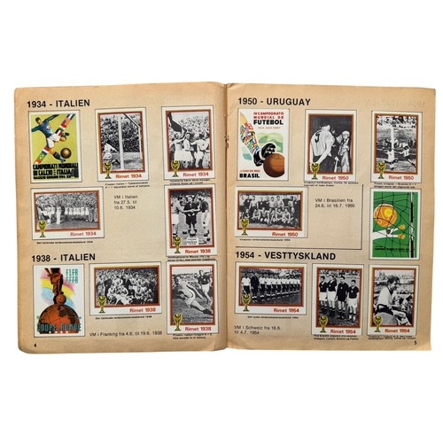 228 - 1974 WEST GERMANY WORLD CUP PANINI STICKER ALBUM, DANISH VERSION, ITEM IS COMPLETE WITH ALL STICKERS... 