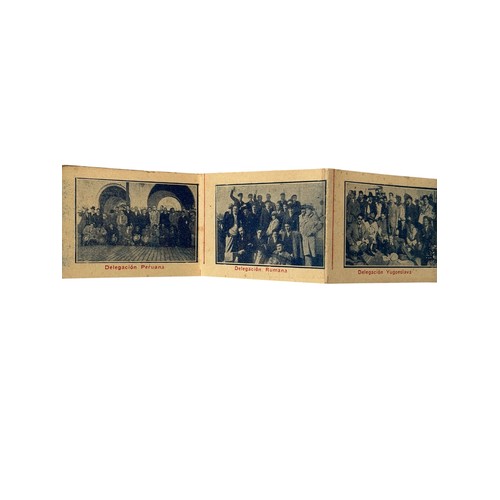 126 - 1930 WORLD CUP URUGUAY 'GOOD STYLE' CIGARETTE CARD BOOKLET, MINIATURE BOOKLET FILLED WITH 13 UNCUT C... 
