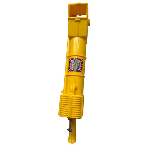 12 - 1966 WORLD CUP 'SOOPER SNOOPER' 4-WAY SCOPE, ORIGINAL ITEM BY MARX, YELLOW SCOPE WITH WORLD CUP TOUR... 