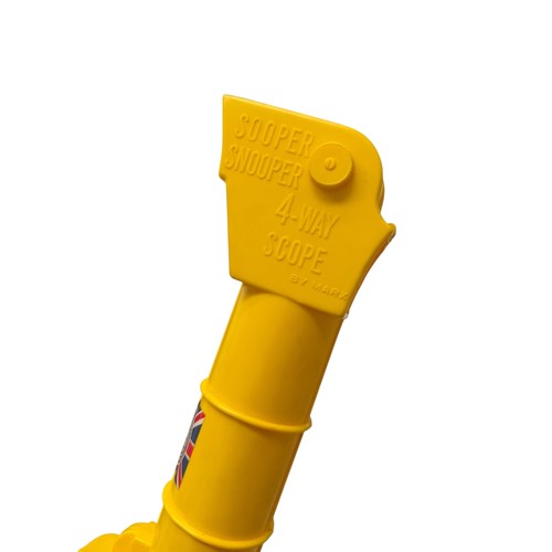 12 - 1966 WORLD CUP 'SOOPER SNOOPER' 4-WAY SCOPE, ORIGINAL ITEM BY MARX, YELLOW SCOPE WITH WORLD CUP TOUR... 