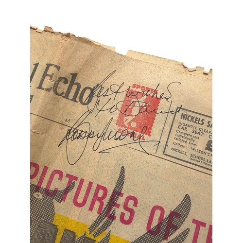 3 - 1966 WORLD CUP WINNERS AUTOGRAPHED NEWSPAPER, LIVERPOOL ECHO DATED 31/12/1966, A STUNNING EXAMPLE WI... 