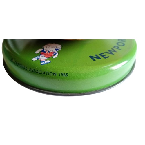 11 - ORIGINAL 1966 WORLD CUP WILLIE CONFECTIONERY TIN, WORLD CUP WILLIE SOCCER BALL-SHAPED TIN-PLATE CONF... 
