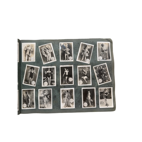 5035 - COLLECTION OF VINTAGE STICKER & TRADE CARD ALBUMS, CIGARROS TRINIDAD Y HNO RED ALBUM (COMPLET, SPINE... 