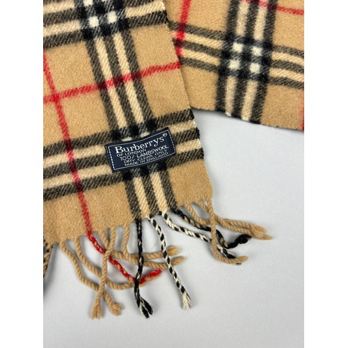 139 - A BURBERRY NOVA CHECK LADIES JUMPER AND SCARF (2)