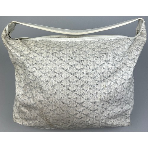 133 - A GOYARD FIJI BAG IN GREY

41cm x 31cm x 13cm