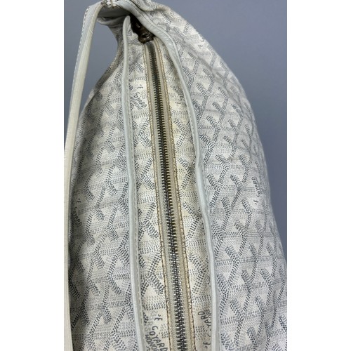 133 - A GOYARD FIJI BAG IN GREY

41cm x 31cm x 13cm