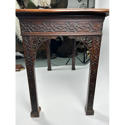 100 - A GEORGE III SERVING TABLE CIRCA 1780 IN MANNER OF THOMAS CHIPPENDALE, Chinese gothic design with la... 