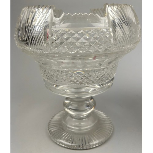 183 - A NEAR PAIR OF 19TH CENTURY IRISH CRYSTAL / CUT GLASS PEDESTAL BOWLS (2)