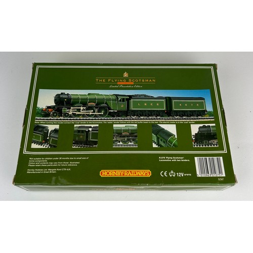 215 - A BOXED HORNBY 'THE FLYING SCOTSMAN' LIMITED PRESENTATION EDITION R.075

**Please note this lot will... 